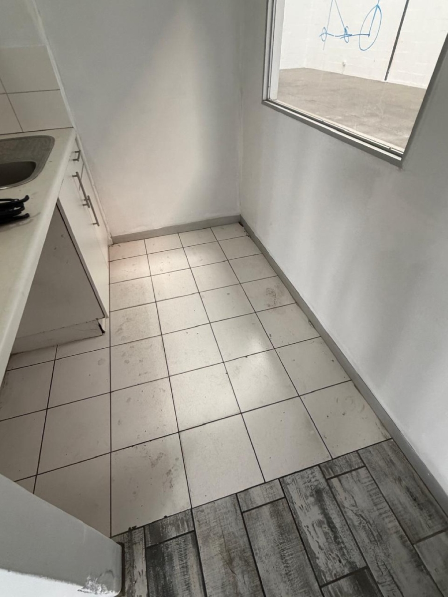 To Let Commercial Property for Rent in Maitland Western Cape